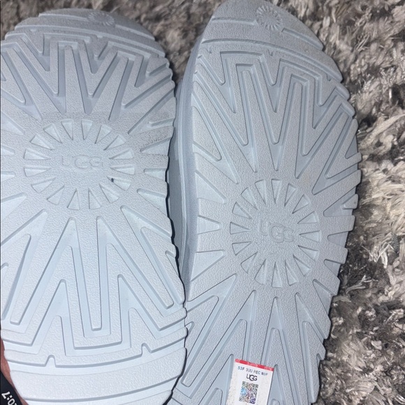 UGG Women’s Size 10 Light Blue Sandals - Picture 9 of 9